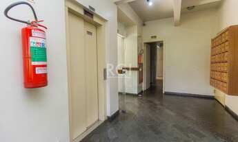 Imagem 4: Apto 3 quartos, 1 banheiro, living amplo, 1 vaga no bairro Sarandi