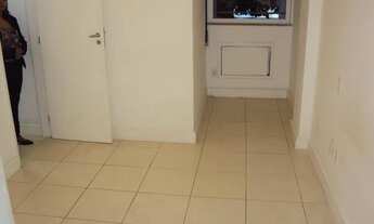 Imagem 4: Apartamento para aluguel possui 70 metros quadrados com 2 quartos em Leblon - Rio de Janei
