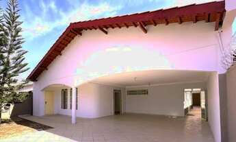 Imagem: Aluga-se casa de 3 suítes plenas no Setor