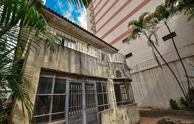 Imagem 5: SOBRADO PARA REFORMA TOTAL OU APROVEITAMENTO DO TERRENO 370M²- 200 METROS DO PARQUE DA AC