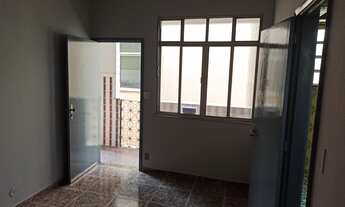 Imagem 7: Casa em rua fechada, com portaria, próxima do Mercadão de Madureira. Melhor rua da região