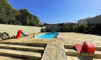 Imagem 7: Casa para alugar em Bairro Das Bandeiras de 268.00m² com 3 Quartos, 1 Suite e 2 Garagens