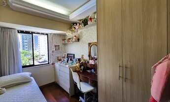 Imagem 4: Apartamento para venda possui 190 metros quadrados com 4 quartos em Itaigara - Salvador