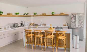 Imagem 7: Casa com frente para praça arborizada