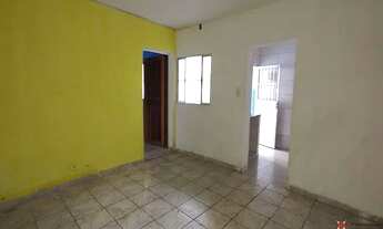 Imagem 3: CASA CONSERVADA COM 01 DORMITÓRIO, SALA, COZINHA AZULEJADA, BANHEIRO, ÁREA DE SERVIÇO E QU