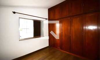 Imagem 7: Casa para Aluguel - Bosque da Saúde, 2 Quartos, 490 m2