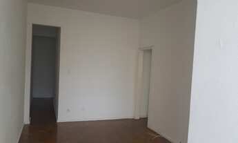 Imagem 3: Apartamento de sala e dois quartos ao lado do Largo do Machado