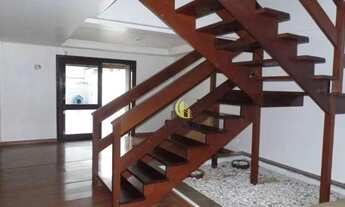 Imagem 4: EXCELENTE CASA Casa com 3 dormitórios