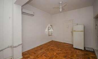 Imagem 4: Excelente Sala e Quarto com suíte em Copacabana