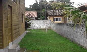 Imagem 5: Casa com Edícula na Armação do Pântano do Sul