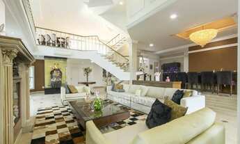 Imagem 5: Casa com amplos ambientes em condomínio fechado