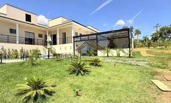 Imagem 5: Linda casa com dois lotes no Ninho Verde 1, contendo 3 suítes, totalmente mobiliada