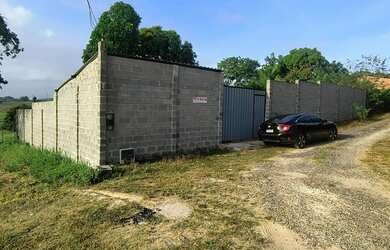 Imagem: Vendo otimo terreno com uma otima estrutura