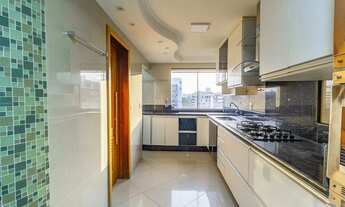 Imagem 4: Cobertura Duplex de Luxo com 5 Quartos, Suíte Master, DCE, Varanda Gourmet e Piscina Priva