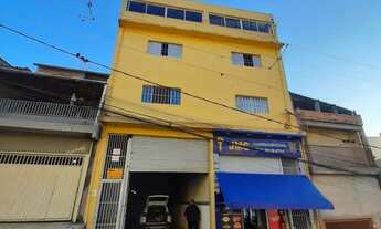 Imagem: Prédio com 08 casas 2 salões comerciais