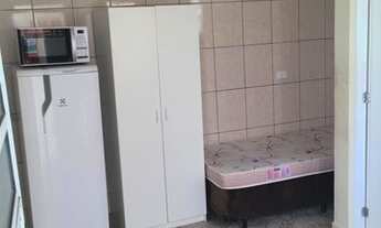 Imagem 2: Kitnet/Conjugado para aluguel possui 12 metros quadrados com 1 quarto