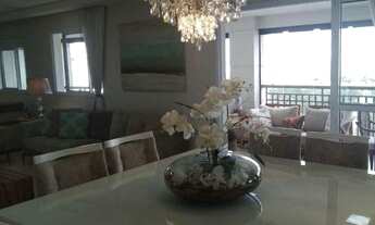 Imagem 2: Apartamento para venda possui 162 metros quadrados com 3 quartos Royale