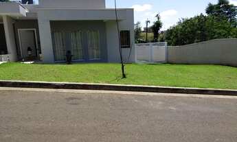 Imagem: Casa de condomínio térrea para venda possui