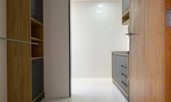 Imagem 4: 1/4 e sala, perfeito e lindo! Armários nos cômodos, Garagem e Infraestrutura!