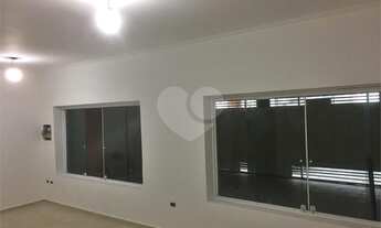 Imagem 2: 3 km do Metrô Casa com 3 dormitórios