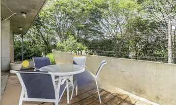 Imagem 4: Oportunidade - Casa Moderna para Reforma em Rua Fechada no Jardim Leonor