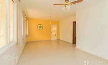 Imagem: Casa à venda Rua Upamaroti, Cristal - Porto