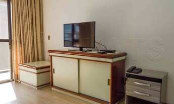 Imagem 5: Flat mobiliado com serviços com 1 amplo dormitório e sala com varanda no Jardins. Sem fiad