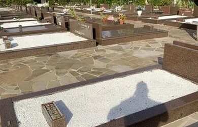 Imagem 3: Jazigo Exclusivo no Cemitério São Vicente: Honre seus Entes Queridos com prestígio!