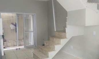 Imagem 3: Casa de condomínio sobrado para aluguel possui 107 metros quadrados com 3 quartos