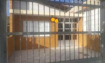 Imagem: CASA isolada ter 10 x 25 próx praia/comerc