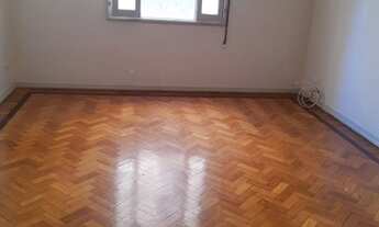 Imagem 1: Próximo Praia e Metrô / 03 Quartos / Vazio