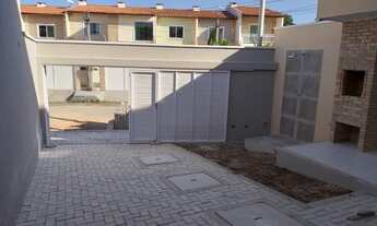 Imagem 2: Casa plana com três quartos em rua privativa. Eusébio-Ce