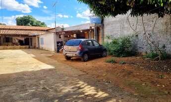 Imagem 2: Samuel Pereira oferece: Casa com 1 Suíte na Laje com Edicula em Lote de 375m² no Setor em