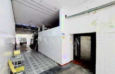 Imagem 4: Salão comercial com câmaras de frigorifico!