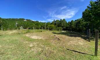 Imagem 2: Lote/Terreno para venda possui 403 metros quadrados em Jardim Panorâmico - Garopaba - SC