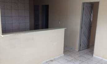 Imagem 3: Kitnet com 02 quartos na gastão mariz, rua principal do cidade verde