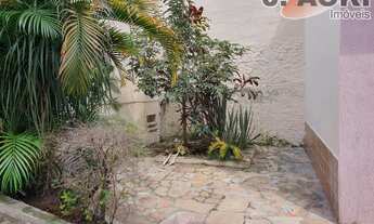 Imagem 4: Casa espaçosa com 2 dorm. garagem p/ 6 carros na V. Clementino