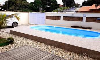 Imagem 2: Belíssima casa com Piscina, para 12 pessoas em Mariscal-Bombinhas