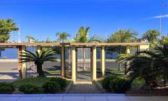 Imagem 3: Casa mobiliada com 3 suítes, piscina e 4 vagas Centro de Torres