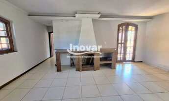 Imagem 7: Casa disponível para locação, 2 pavimentos com 4 quartos sendo 2 suítes, 4 vagas, 530m² no