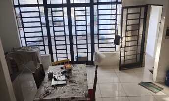 Imagem 3: Casa na Rua D. Augusta. M Deus