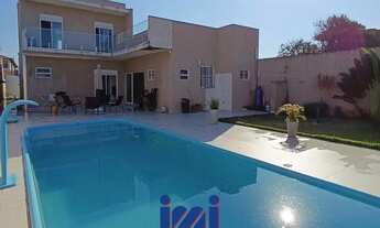 Imagem: Sobrado alto padrão na praia