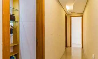 Imagem 16: Apartamento à venda em Menino Deus com 206 m², 4 quartos, 3 suítes, 3 vagas