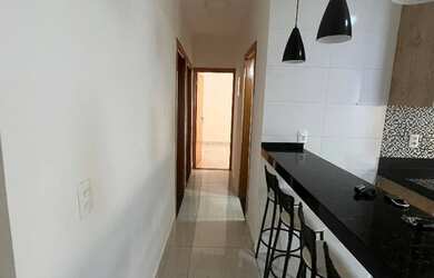 Imagem 2: Casa 3 quartos, 1 suíte, garagem grande, área de serviço e varanda coberta, armários