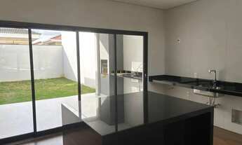 Imagem 4: Casa à venda em Sorocaba, Condomínio Granja Olga 2, com 3 suítes, com 197 m²