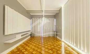 Imagem 2: Apartamento MEGA REFORMADO de 2 quartos em rua nobre!!