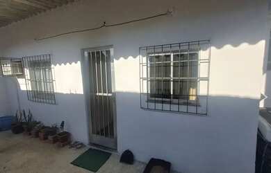 Imagem 2: Kitnet com quintal