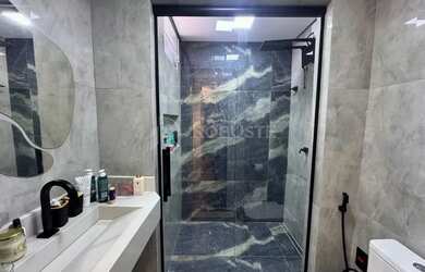 Imagem 7: Acabamento Moderno + Piscina = Seu Novo Lar Perfeito!