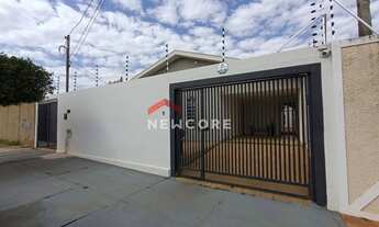 Imagem: Casa em Avenida Dona Maria de Lourdes Almeida