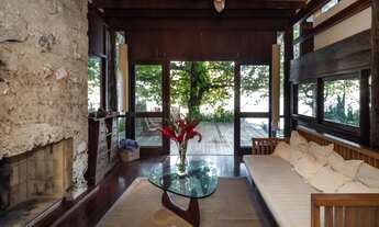 Imagem 2: Casa - 310 m² - Terreno de 670 m² - 3 dormitórios (1 suíte) - R$ 4.500.000 - Praia de Toqu